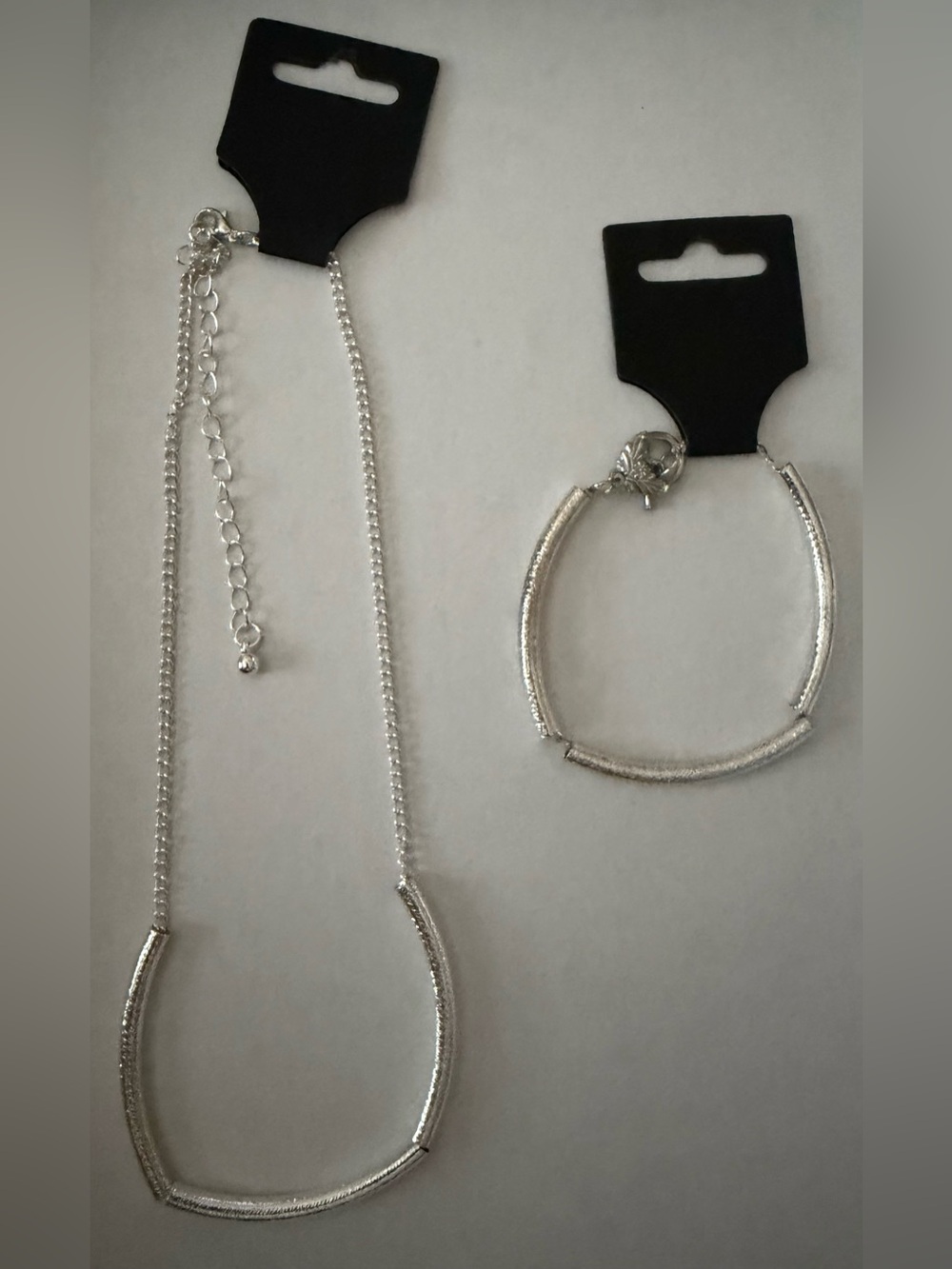 Textured Silver Hoop Necklace & Bracelet Set - Elegant Women's Layering Piece
